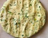 A picture of step 4 of Thalipeeth.