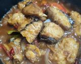 Foto langkah ke 4 dari resep Ikan buri kecap pedas.