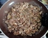 Foto del paso 1 de la receta: Revuelto de setas con alcachofas