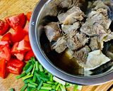 รูปขั้นตอนการทำที่ 1 ของ เนื้อตุ๋นผัดมะเขือเทศ燉牛肉炒蕃茄