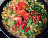 Foto langkah ke 3 dari resep Serondeng Jagung Kutai.