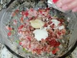 Ensalada de atún con mayonesa y crema