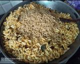 A picture of step 5 of Murmura Chivda (Puffed Rice Snack).