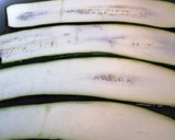 Foto del paso 11 de la receta: Canelón de calabacín relleno de langostinos y trigueros