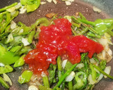 Foto del paso 5 de la receta: Arroz con Espárragos trigueros y pimiento verde