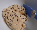 Foto langkah ke 3 dari resep Vanilla Chocochips Cookies.