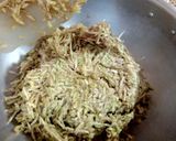 A picture of step 2 of Lauki ka Halwa.