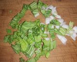 Foto del paso 1 de la receta: Costillas de cerdo con chícharo verde y acelga