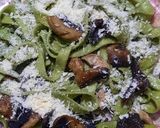 Foto del paso 7 de la receta: Fideos verdes con champiñones y hongos de pino