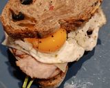 Foto del paso 6 de la receta: Bocadillo de Pastrami y Huevo