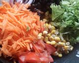 Foto del paso 1 de la receta: Ensalada con porotos frutillas