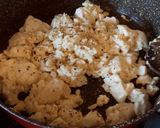 Une image de l'étape 2 de Tofu soyeux brouillé aux épices.