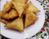 A picture of step 4 of Cheese Loaded Samosas.