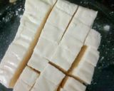 A picture of step 2 of Paneer frankie.