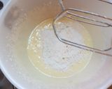Foto langkah ke 5 dari resep Bolu kukus pisang simple.