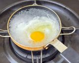 Gambar langkah 1 resipi Telur masak lemak putih.