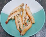 Hình bước làm 1 của món Cuốn Diếp Tôm Thịt