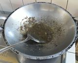 Foto langkah ke 4 dari resep Cumi Tumis Hitam Pedas.