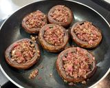 Foto del paso 12 de la receta: Champiñones rellenos de jamón serrano