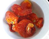 Foto del paso 2 de la receta: Ensalada de espinaca, queso azul y tomates disecados. Deliciosa