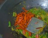 Foto langkah ke 3 dari resep Buncis Wortel Ayam Cincang Bumbu Kuning.