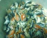 Foto langkah ke 2 dari resep Tumis Kerang Dara.