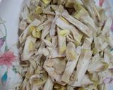 A picture of step 1 of Young Jackfruit Salad with Shrimp and Pork Cracklings.