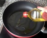 Foto del paso 1 de la receta Chuletas de cerdo encebolladas