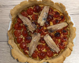 Foto del paso 1 de la receta: Tarta de tomate cherry con sardinas