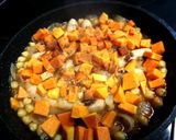 Foto del paso 7 de la receta: Guiso de garbanzos con salchichas de pollo y calabaza