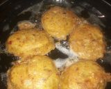 A picture of step 4 of Semolina fried spicy bread 🥰.