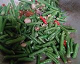 Foto langkah ke 4 dari resep Oseng kacang panjang.