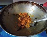 A picture of step 2 of Dum Aloo.