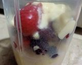 Foto langkah ke 2 dari resep Smoothie Mixed Berries.