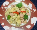 Foto del paso 3 de la receta: Coliflor Salteada con Salchichas!