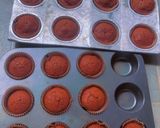 A picture of step 3 of Red velvet cup cake.