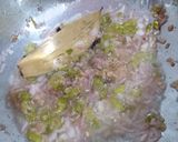 A picture of step 2 of Mutton Keema.