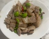 รูปขั้นตอนการทำที่ 7 ของ หมูผัดกะปิสะตอ