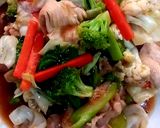 รูปขั้นตอนการทำที่ 6 ของ ผัดผักรวมมิตรไก่
