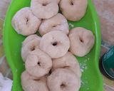 Foto langkah ke 5 dari resep Donat menul no kentang syan syan.