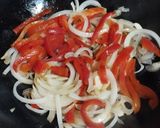 Foto del paso 1 de la receta: Chupín de pescado con cachetes de abadejo y langostinos 🐟🦐