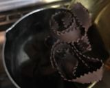 Foto langkah ke 2 dari resep Pappardelle Cioccolato ai Funghi || Pasta Coklat Saus Jamur.