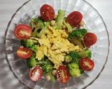 Foto del paso 4 de la receta: ✨🥗Bowl Tibio de Garbanzos y Brócoli con Huevo Dorado a la Cúrcuma y Tomates Cherry Frescos🥗✨