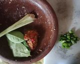 Foto langkah ke 2 dari resep Tumis cumi pedas asin.