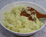 Foto langkah ke 2 dari resep Sayur kentang daging sapi.