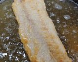 Foto del paso 2 de la receta: Merluza Romana y curry, chips y alioli