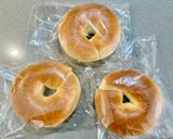 A picture of step 2 of Peanut Butter, Meat, and Egg Bagel.
