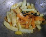 Foto langkah ke 3 dari resep Acar kuning wortel timun.