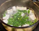 Hình bước làm 3 của món Canh Cải Kale Nấu Chả Cá