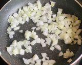 Hình bước làm 1 của món Bánh pateso (patechaud)
